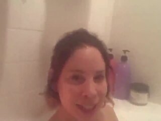 Dj la moon accidentally movs penthil in bathtub