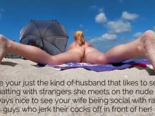 Exhibitionist hustru fru kyss naken strand fönstertittare phallus tease&excl; shes ett av min favorit exhibitionist wives&excl;