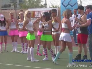 עירום dodgeball ב עליון של גג ל lightspeed: חופשי סקס ca | xhamster