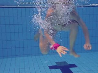 Elena proklova underwater blondin baben, högupplöst xxx film b4