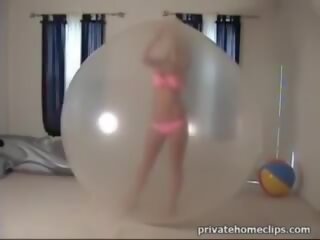 可愛 女學生 trapped 在 一 氣球, 免費 xxx 電影 09 | 超碰在線視頻