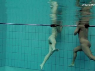 Nina y zlata oduvanchik bajo el agua lesbianas: gratis adulto película e3 | xhamster