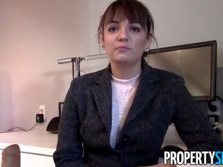 Charlotte talked em confecção sexo vídeo