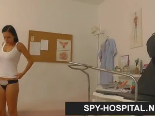Meglesés kamera kórház gyno orvosi practitioner ellenőrzése punci